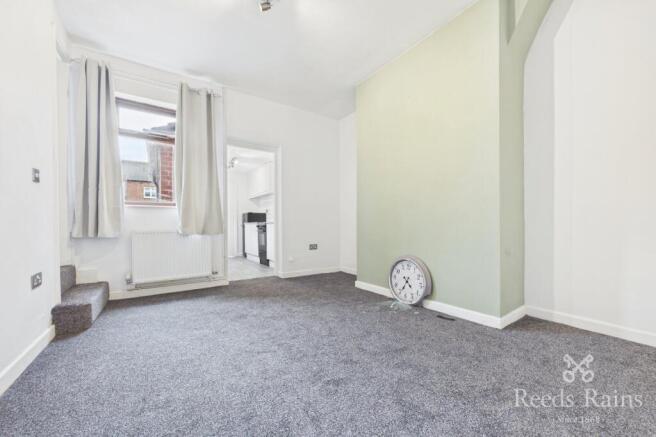 2 bed Terraced to rent Image 4