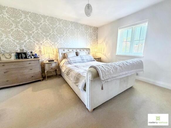 4 bed Detached for sale Image 7