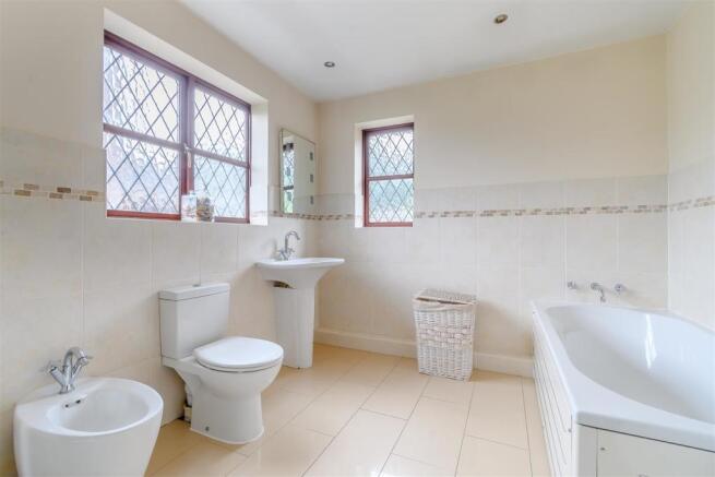 8469923-interior12.jpg