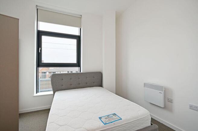 2 bed Apartment to rent Image 10