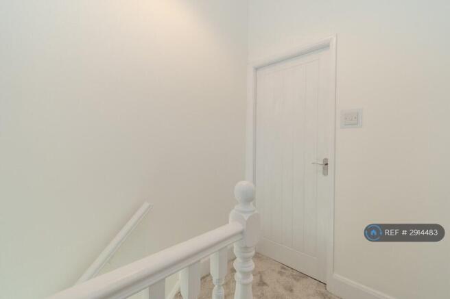 3 bed Terraced to rent Image 12