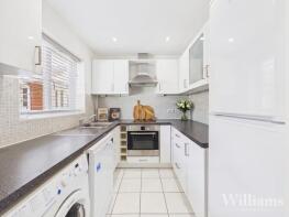 11, Harrow Close, Aylesbury HP21 9AE