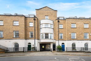 9, Feathers Place, London SE10 9NE