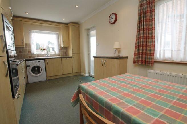 Kitchen/Dining...