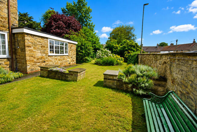 GARDEN 1