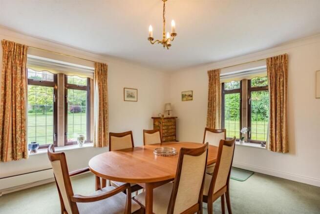 8505252-interior02.jpg
