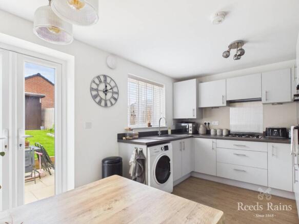 3 bed Semi-Detached for sale Image 7