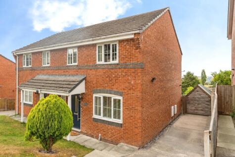 Minffordd Fields, Gwernymynydd, Mold, Flintshire, CH7