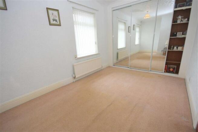 FRONT DOUBLE BEDROOM ONE