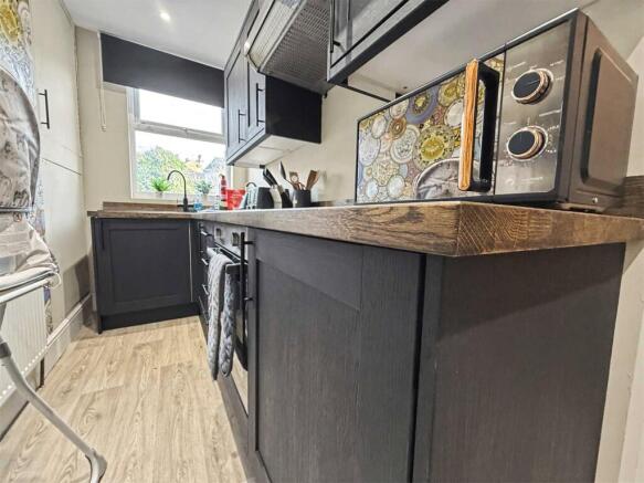 Flat Share for sale Image 10