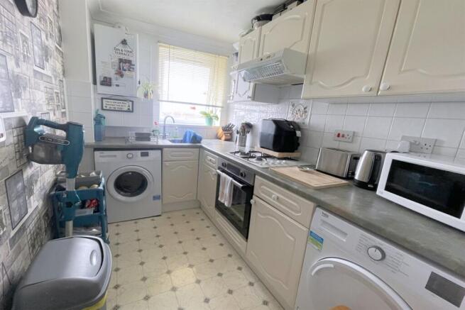 Compact galley kitch