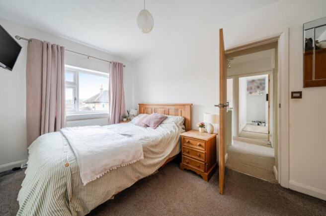 4 bed Semi-Detached for sale Image 10