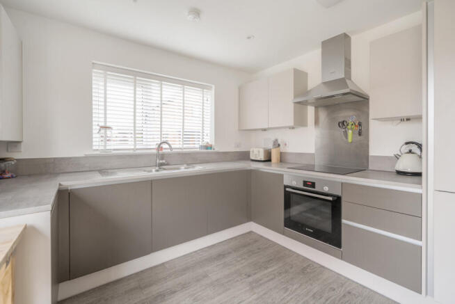 1316070-10-685a75...