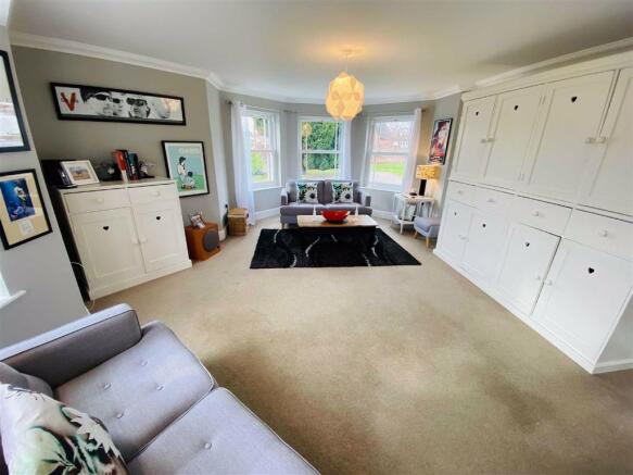 SITTING ROOM