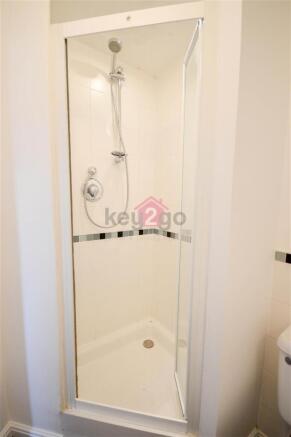 2 bed Flat to rent Image 12