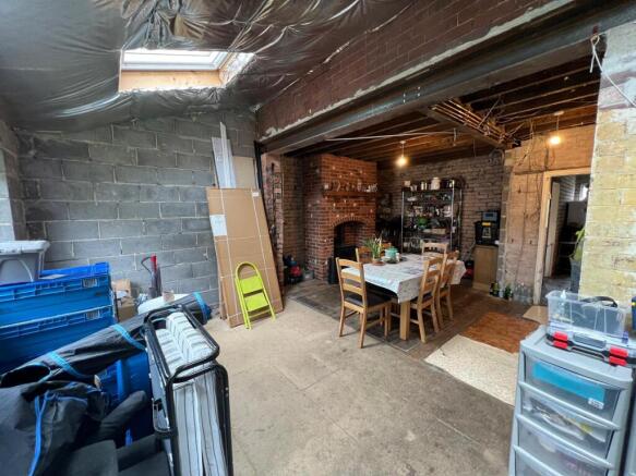3 bed Semi-Detached for sale Image 6