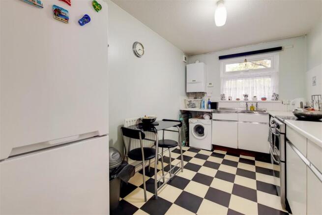 5_Kitchen-1.jpg