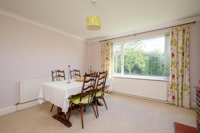 5 bed Detached for sale Image 12