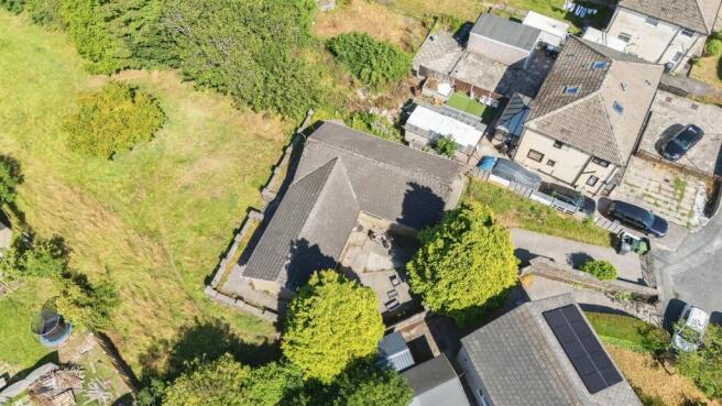 4 bed Detached Bungalow for sale Image 4