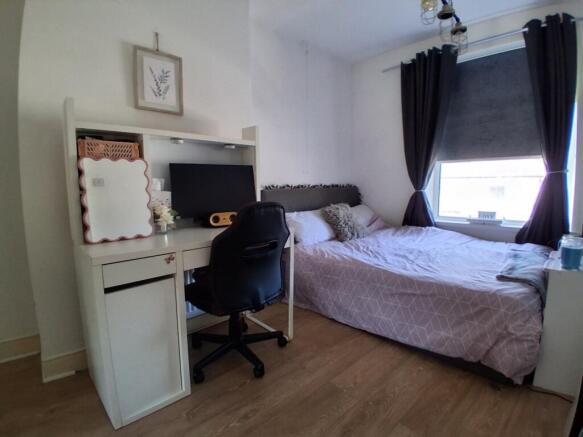 3 bed Terraced for sale Image 8