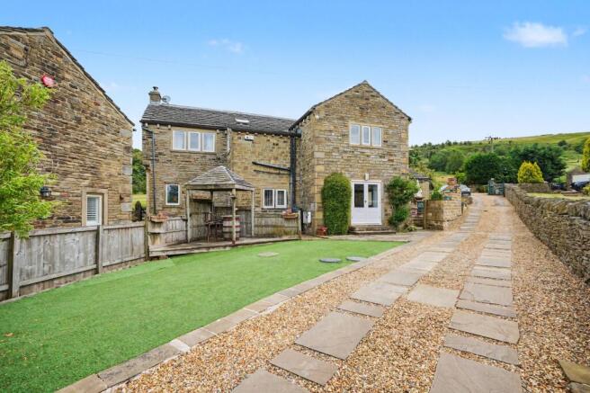 3 bed Detached for sale Image 5