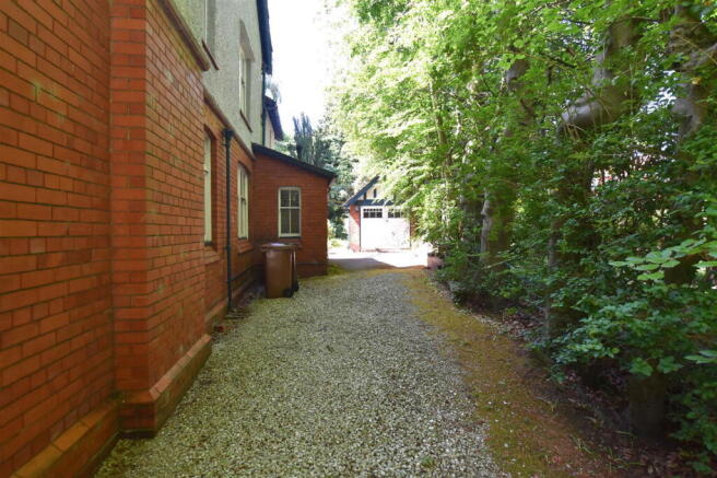 Photo 28