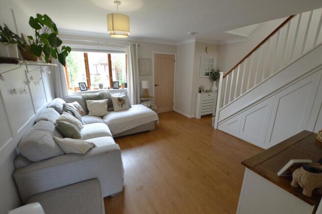 Lounge to Front