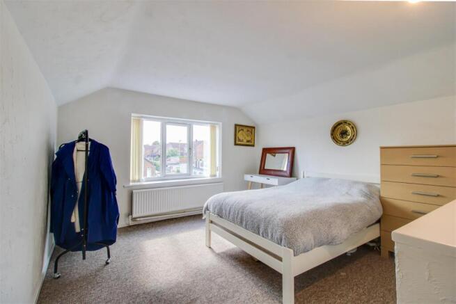 3 bed Semi-Detached Bungalow for sale Image 9