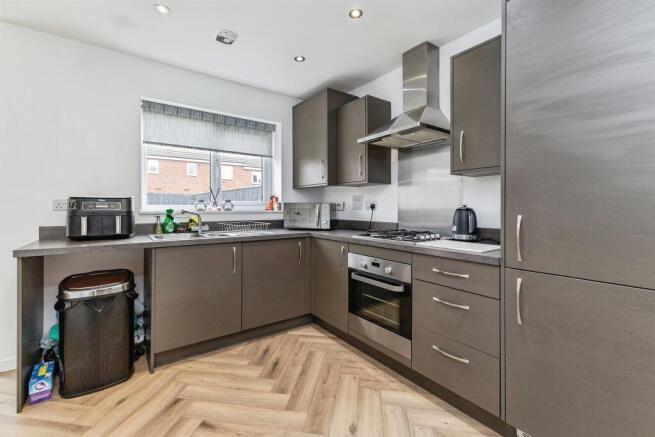3 bed Detached for sale Image 5