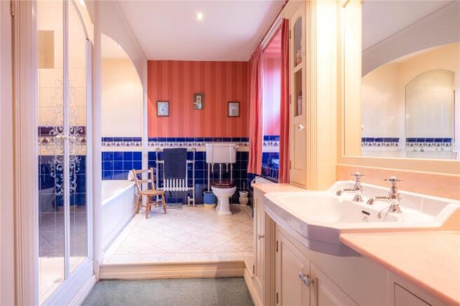Ensuite Bathroom