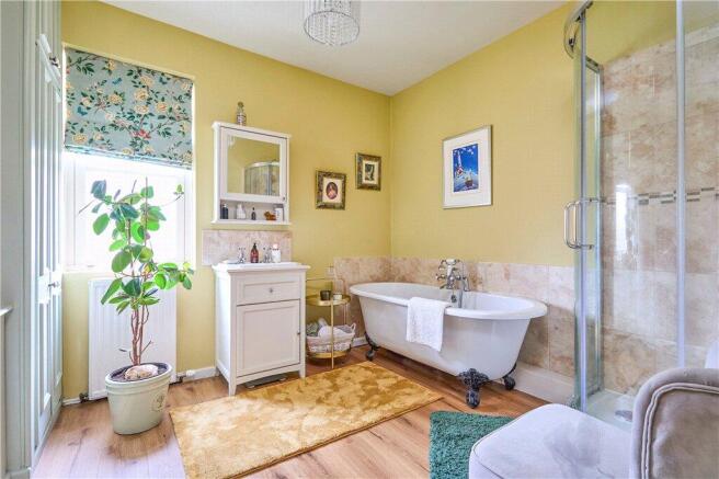 4 bed Terraced for sale Image 10