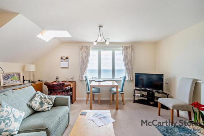 2 bed Apartment for sale Image 11