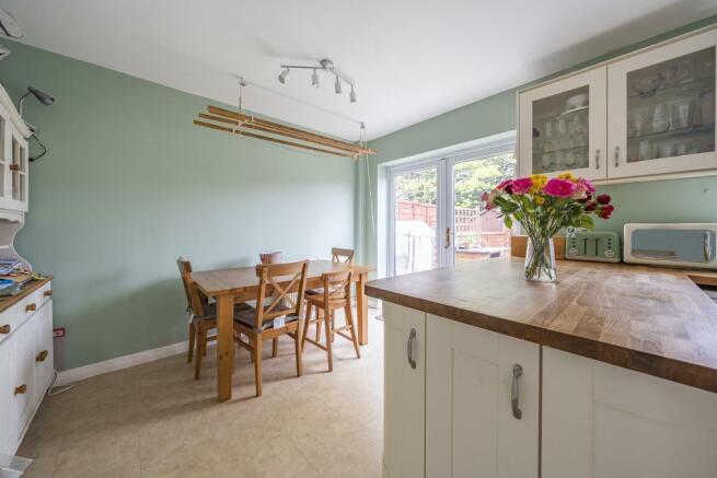 Kitchen/Dining Area