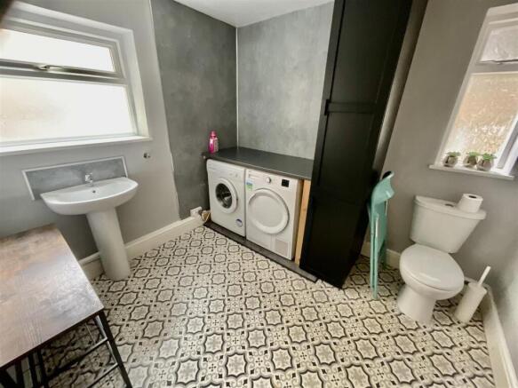 2 bed Not Specified to rent Image 11