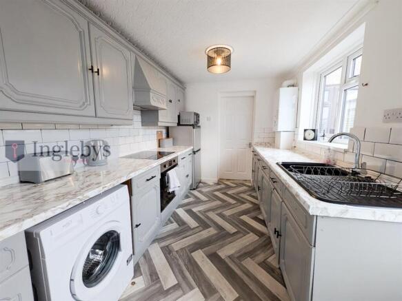 2 bed House to rent Image 7