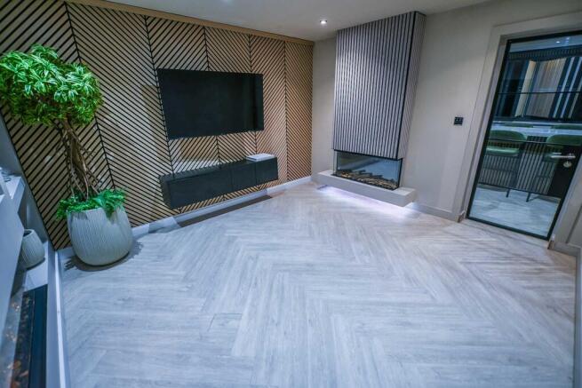 Ground Floor Offi...