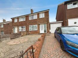 14, Springfield Avenue, Pontefract WF8 2EB