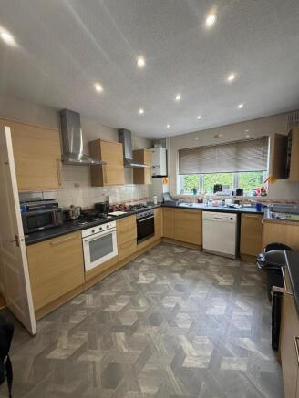Singleton Road, Salford, M74NN photo 5