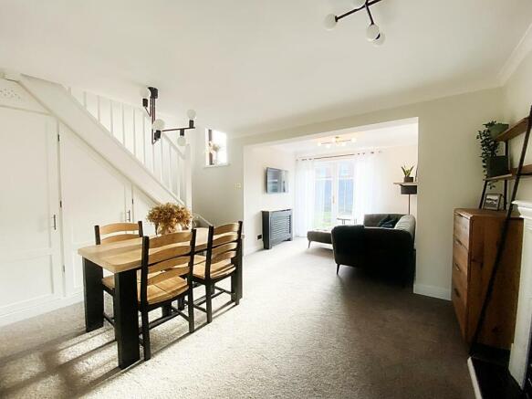Lounge/Dining Room