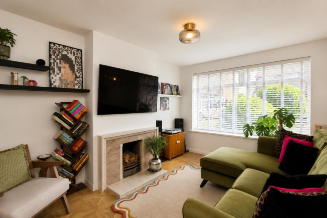 3 bed Semi-Detached for sale Image 5
