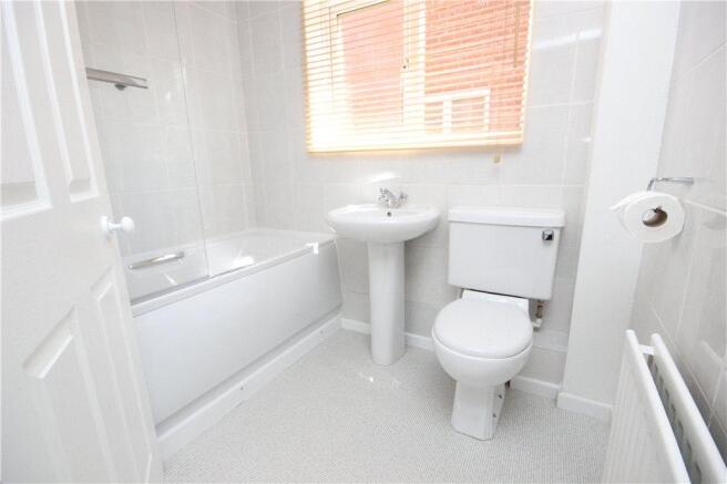 03 Bathroom