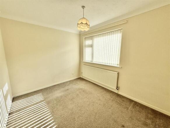3 bed Detached Bungalow for sale Image 11
