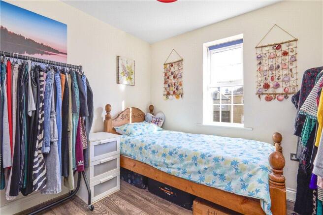 2 bed Apartment for sale Image 6