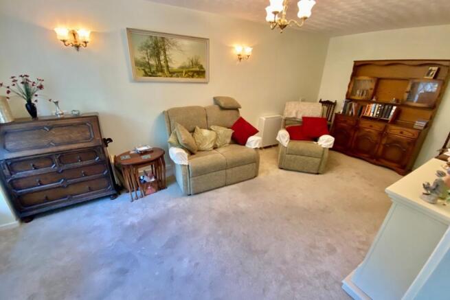 Lounge/dining room