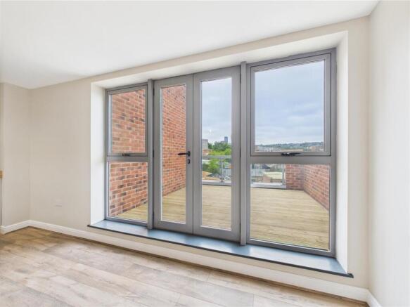 Studio to rent Image 11