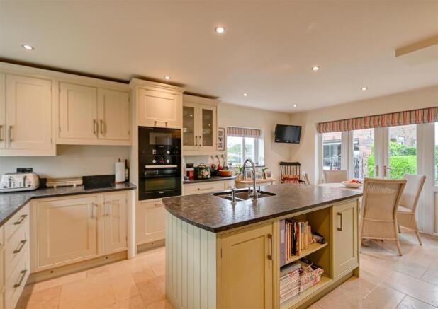 Underhill, 14 Charlton-7.jpg