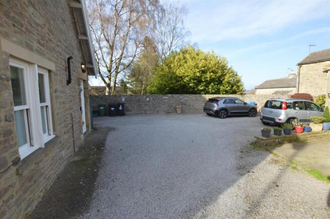 2 bed Apartment for sale Image 8