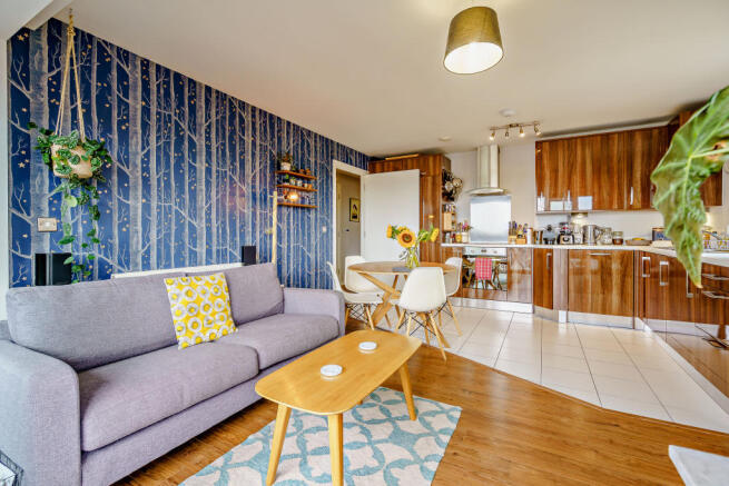 8435360-interior16-800