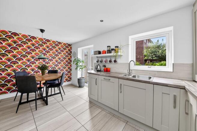 4 bed Terraced for sale Image 9