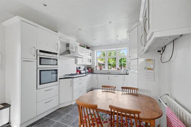 Kitchen_1.jpeg
